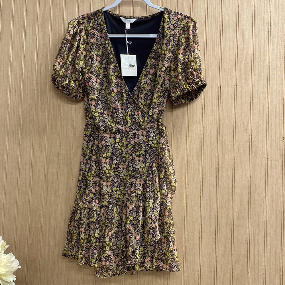 Lauren Conrad Women’s dress size Small black floral short sleeve, new with tags